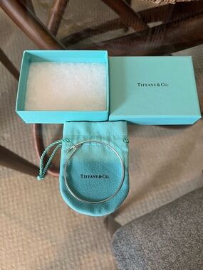 Tiffany & Co. Sterling Silver Bangle with Signature Blue Pouch